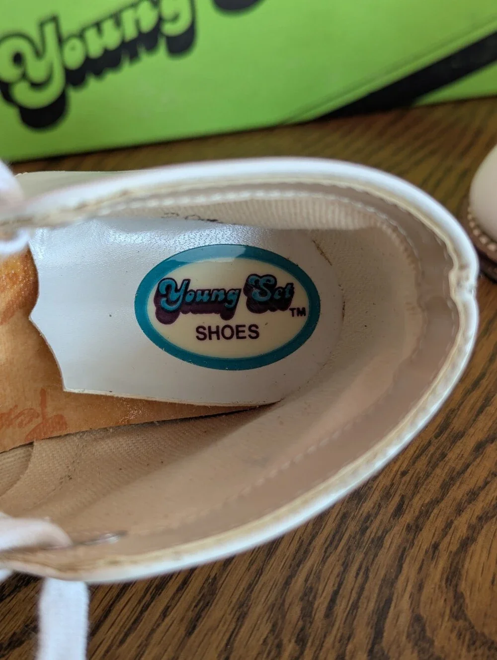 NIB Vintage Young Set White Leather Baby High Top Walkers Size 6.5 D Deadstock
